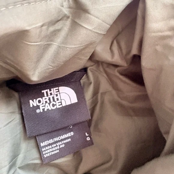 The North Face Aconcagua 2 Down Vest Men’s L | Outdoor Performance | Lightweight - Picture 11 of 11